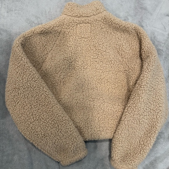 BRAND NEW! NEVER WORN!! Hollister Beige Teddy Jacket - Picture 5 of 5